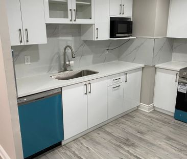 For Lease - 180 Mississauga Valley Boulevard Unit# 4, Mississauga, ... - Photo 2