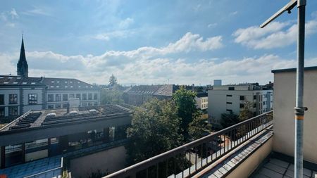 2.5-Zimmerwohnung mit Balkon, eigenem Waschturm, Keller und Veloraum - Photo 4