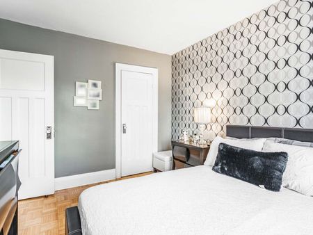 For Lease - 213B Blackthorne Avenue Unit# Main and 2nd Floor, Toronto, Ontario - Photo 4