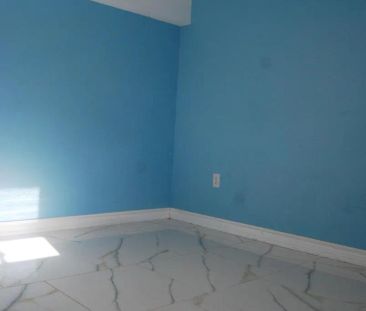 593 RIDGEWAY AVENUE - Photo 5