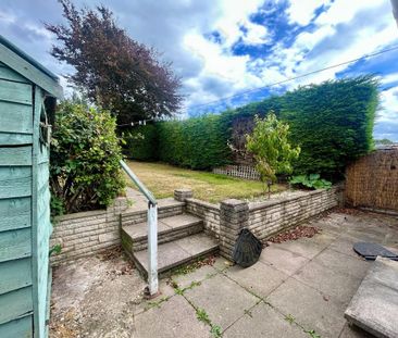 2 bedroom semi-detached bungalow to rent - Photo 3
