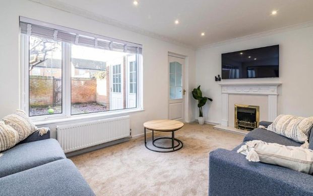 2 Bed Terraced House, Eugene Gardens, NG2 - Photo 1