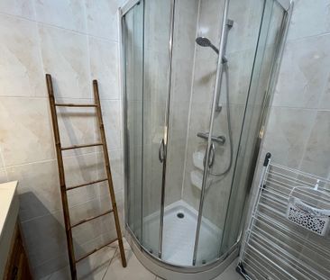 Location Appartement 2 pièces 54m² ST MARTIN D HERES 38400 - Photo 2