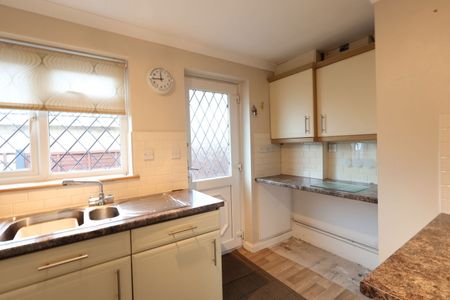 Jaythorpe, Abbeydale, Gloucester, GL4 5ES - Photo 4