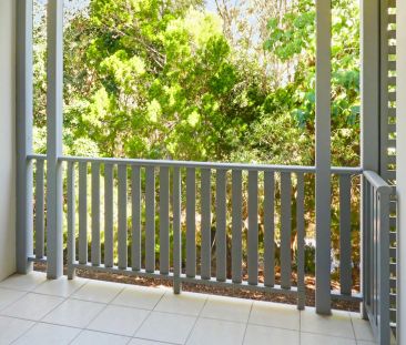 Leafy Outlook - 3 Minute Walk to Beach and Cafes! - Photo 2