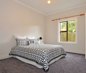 Beauty and the Bungalow - Photo 5