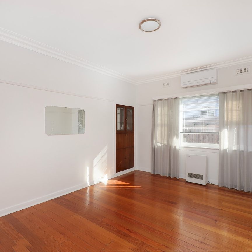 13 Sapphire Street, Preston VIC 3072 - House For Rent | Domain - Photo 1