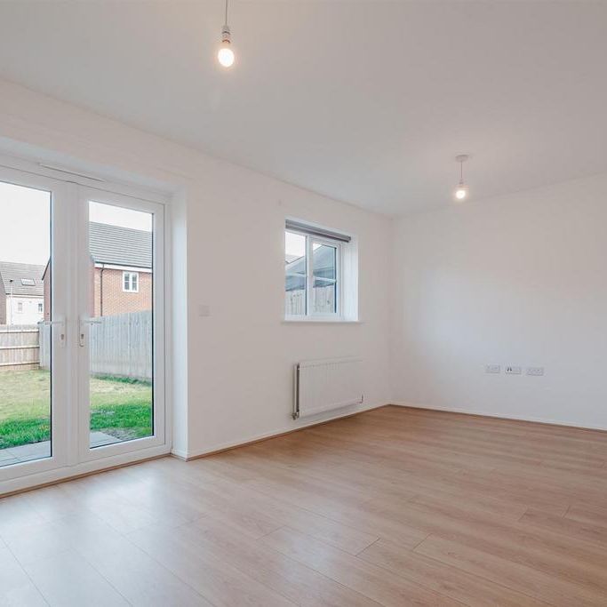 3 bedroom terraced house to rent - Photo 1