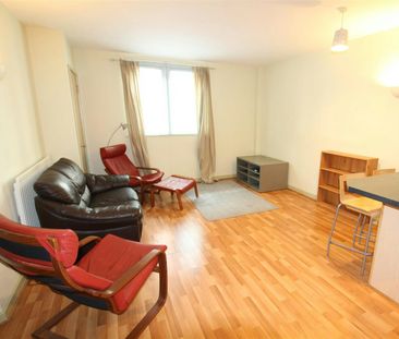 Flat to rent on - Photo 6