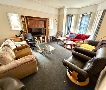 Harvey Road, Southbourne - Photo 2