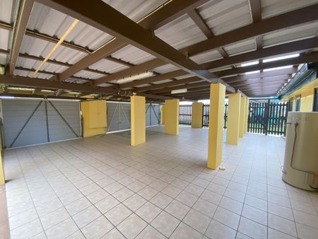 Coastal Living with Space and Comfort – Sarina Beach - Photo 5