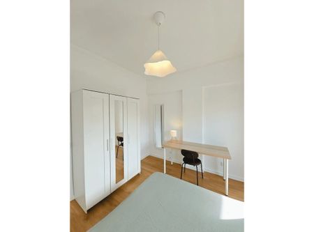 Praceta Gomercindo Carvalho, Almada, Setúbal Municipality 2805-155 - Photo 2