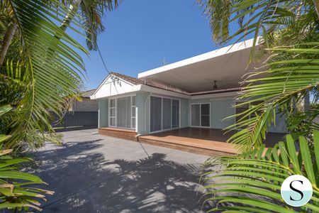 14 Tirranna Street, Blacksmiths NSW 2281 - House For Rent | Domain - Photo 5