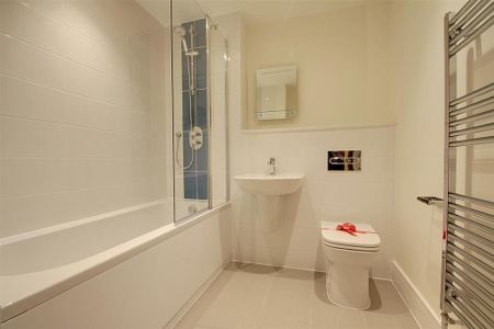 2 bedroom apartment to rent - Photo 2