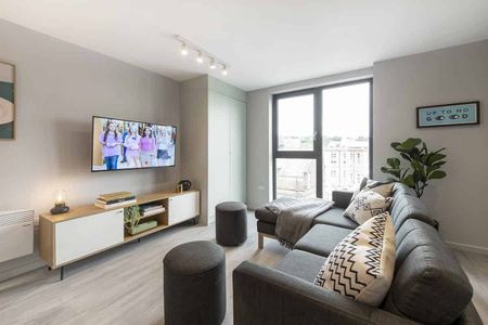 5 Bed Standard Ensuite - Photo 2