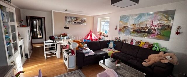 Helle 3-Zimmerwohnung mit großem Balkon und Tageslichtbad im „Weißen Viertel“ - Foto 1