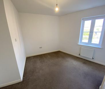 2 bedroom semi-detached house to rent - Photo 6