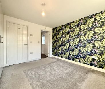 4 bedroom detached house to rent - Photo 5