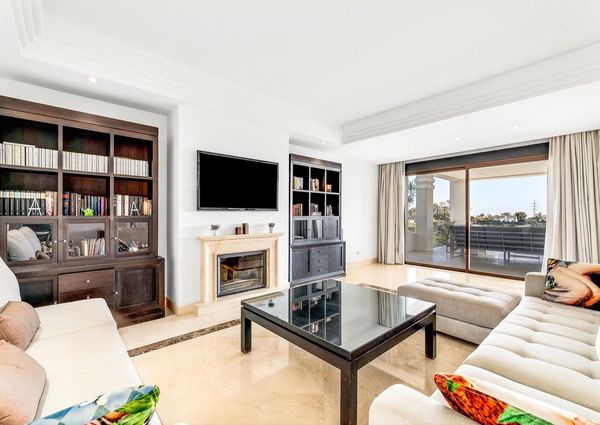 Luxury Villa for rent in Los Almendros, Spain