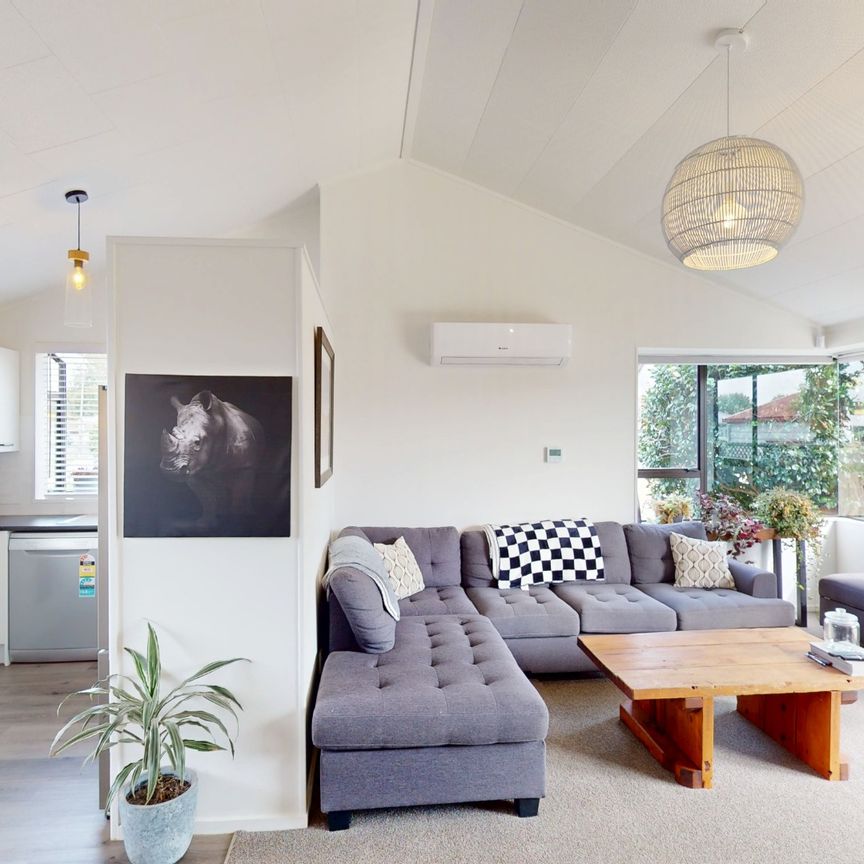 Awapuni- 3 bedrooms - Photo 1