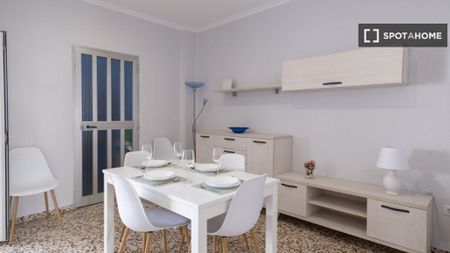 3 room luxury Apartment for rent in Valencia - Photo 5