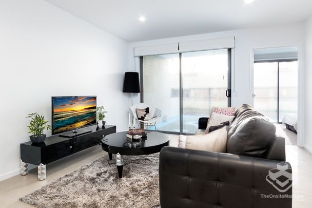 2bed 2 bath unit in great condition - Photo 1