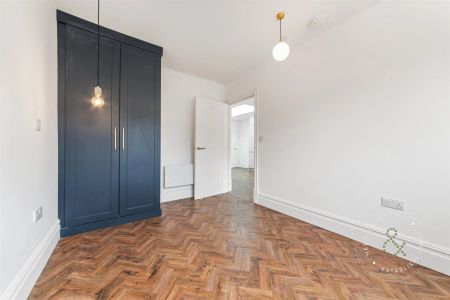 1 Bedroom Flat - Photo 4