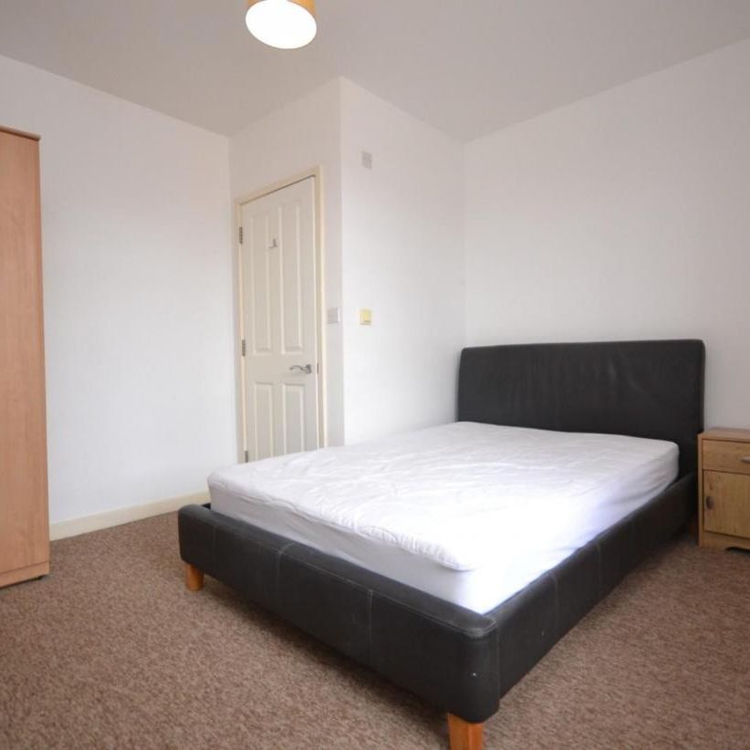 Goldsmid Road, Reading, Berkshire - Photo 1