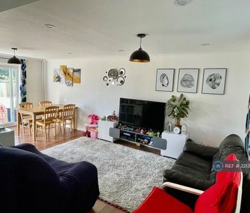 2 bedroom terraced house to rent - Photo 2