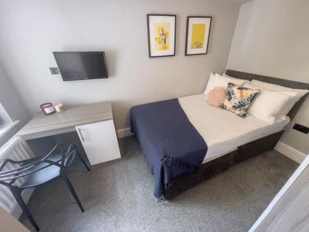 6 bedroom terraced house to rent - Photo 5