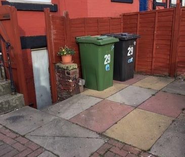 3 Bed Terraced House, Strathmore View, LS9 - Photo 2