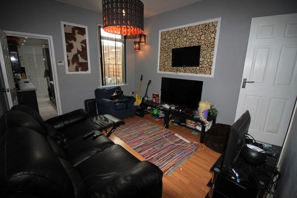 3 bedroom terraced house to rent - Photo 1