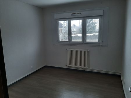 Location - Appartement T4 - 75 m² - Maîche - Photo 3