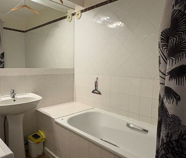 Location Appartement 2 pièces 37m² - Photo 4