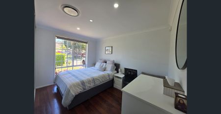 Modern/ Spacious/ Beautiful 4 Bedroom Home - Photo 3