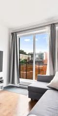 1 room apartment of 68m² in Montreal - Photo 2
