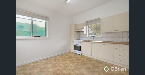 Fresh, Bright & Convenient Location - Photo 1