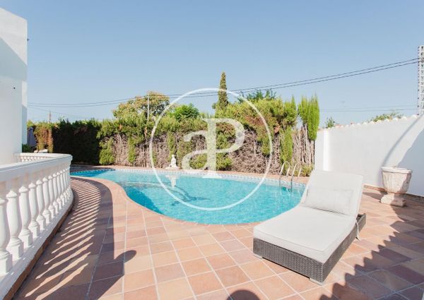 House with swimming pool for rent in L'Eliana