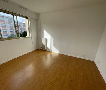 Location Appartement 2 pièces 53m² CAGNES SUR MER 06800 - Photo 2