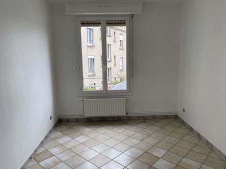 Location Appartement 4 pièces 104m² - Photo 3