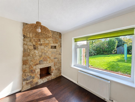 The Combe, Eastbourne, BN20 9DB - Photo 3
