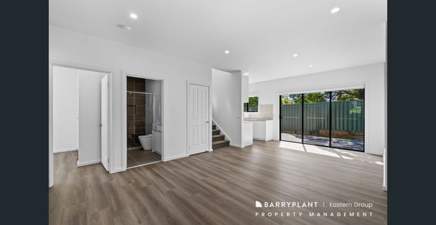 Modern Brand-New Townhouse – Convenient & Private! - Photo 1