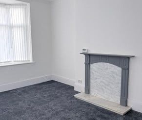 1 Bed Flat, Warren Drive, CH45 - Photo 1
