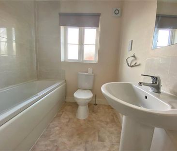 3 bedroom semi-detached house to rent - Photo 6