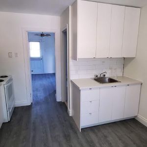 Très jolis studios avec chambre fermée avec 1 mois gratuit - Photo 2
