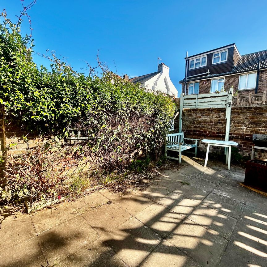 room to rent Lanfranc Road - Photo 1
