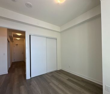 For Lease - 6 David Eyer Road Unit# 701, Richmond Hill, Ontario - Photo 4