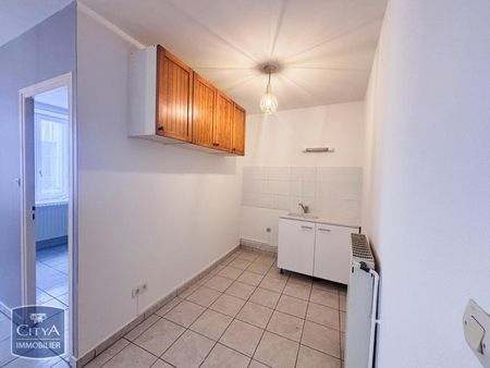 Location Appartement 1 pièce 31m² NEUVILLE SUR SAONE 69250 - Photo 3