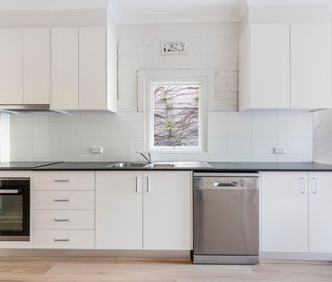 106 Australia Street, Camperdown NSW 2050 - House For Rent | Domain - Photo 4