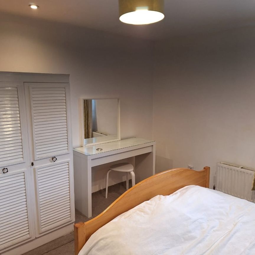 Room in a Shared Flat, Thornbury, NW4 - Photo 1